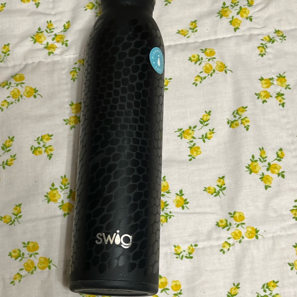 Swig Black Patterned Water Bottle